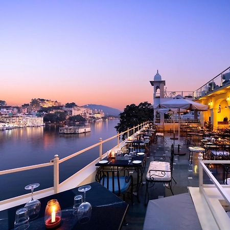 Sarovar - Lake Facing Boutique Hotel On Lake Pichola Udaipur Bagian luar foto