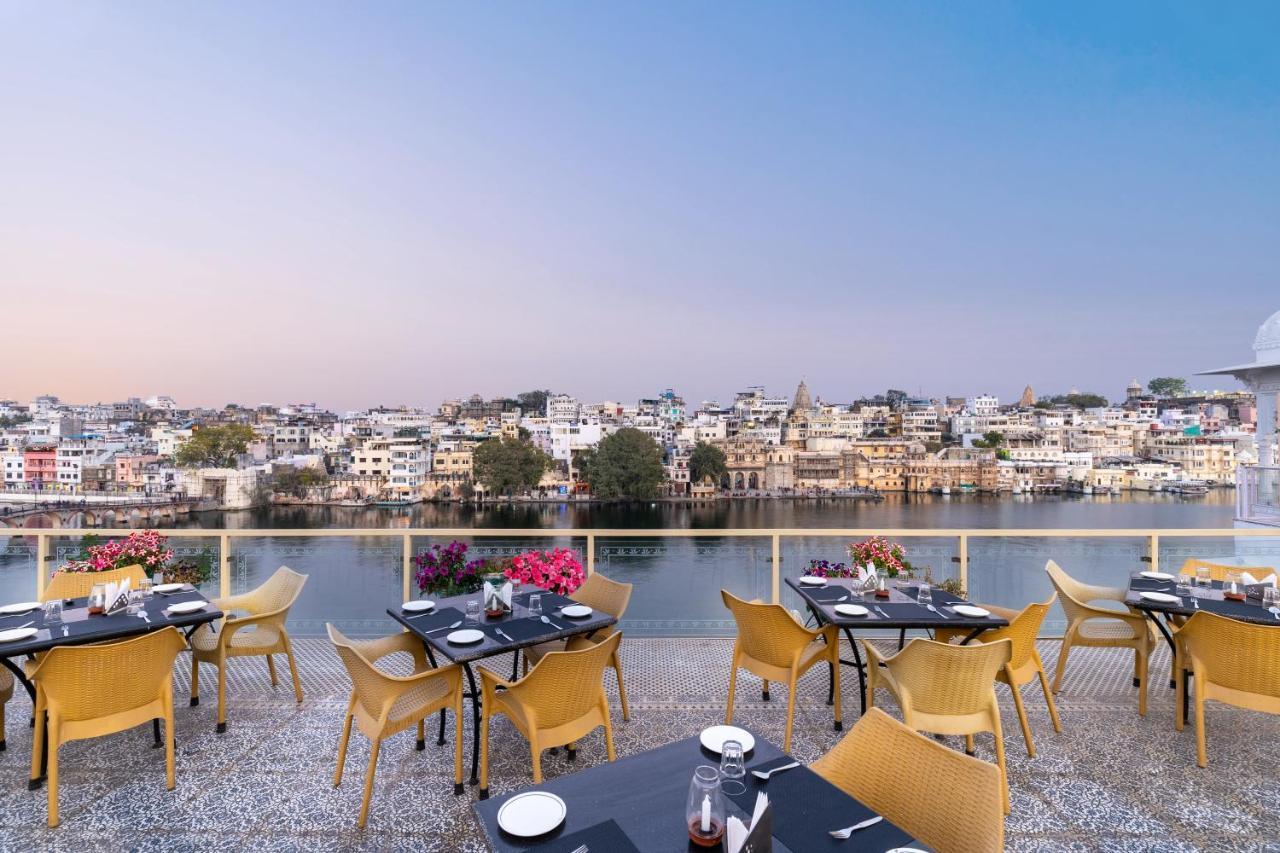 Sarovar - Lake Facing Boutique Hotel On Lake Pichola Udaipur Bagian luar foto