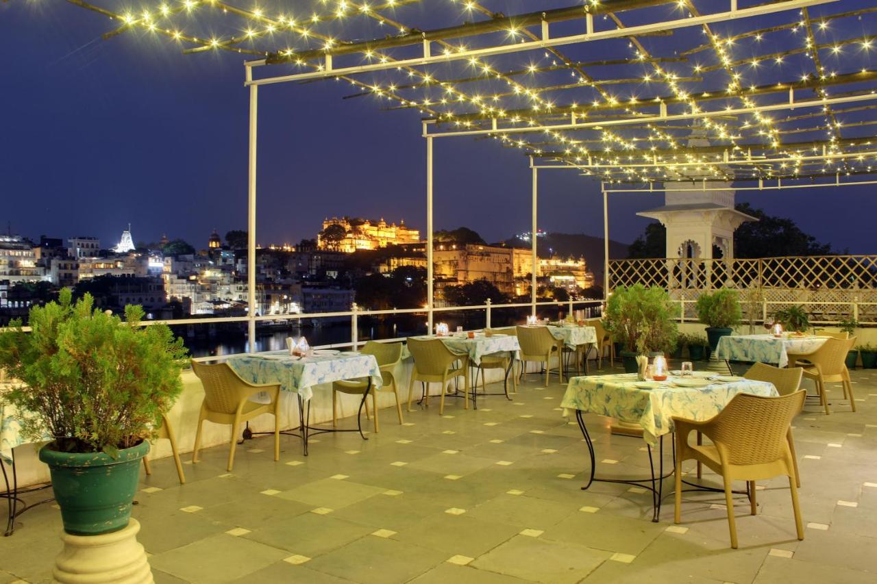 Sarovar - Lake Facing Boutique Hotel On Lake Pichola Udaipur Bagian luar foto