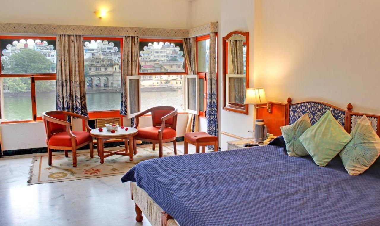 Sarovar - Lake Facing Boutique Hotel On Lake Pichola Udaipur Bagian luar foto