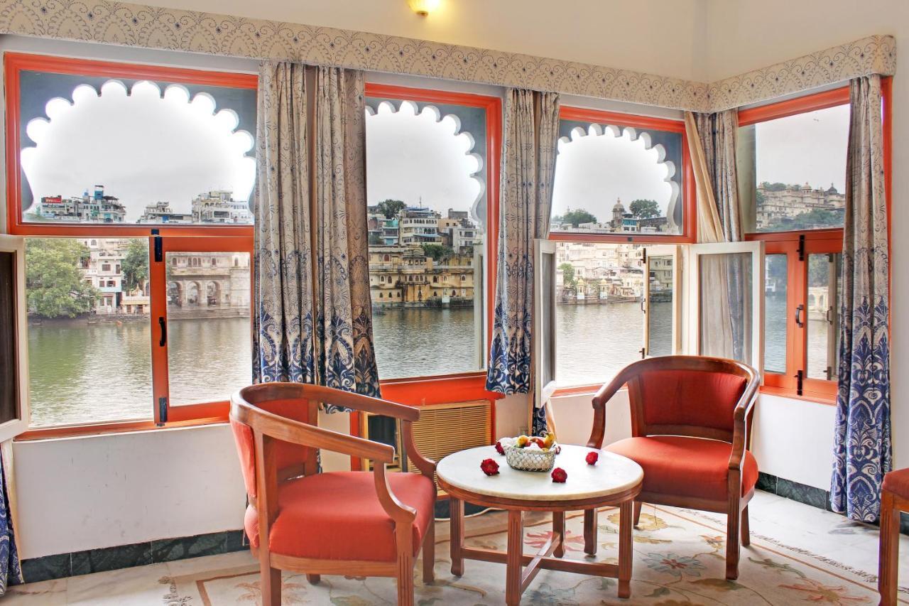 Sarovar - Lake Facing Boutique Hotel On Lake Pichola Udaipur Bagian luar foto