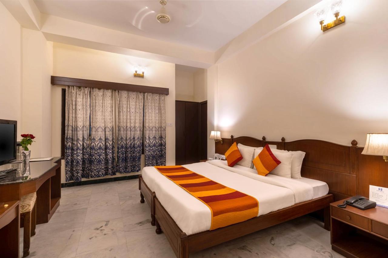 Sarovar - Lake Facing Boutique Hotel On Lake Pichola Udaipur Bagian luar foto