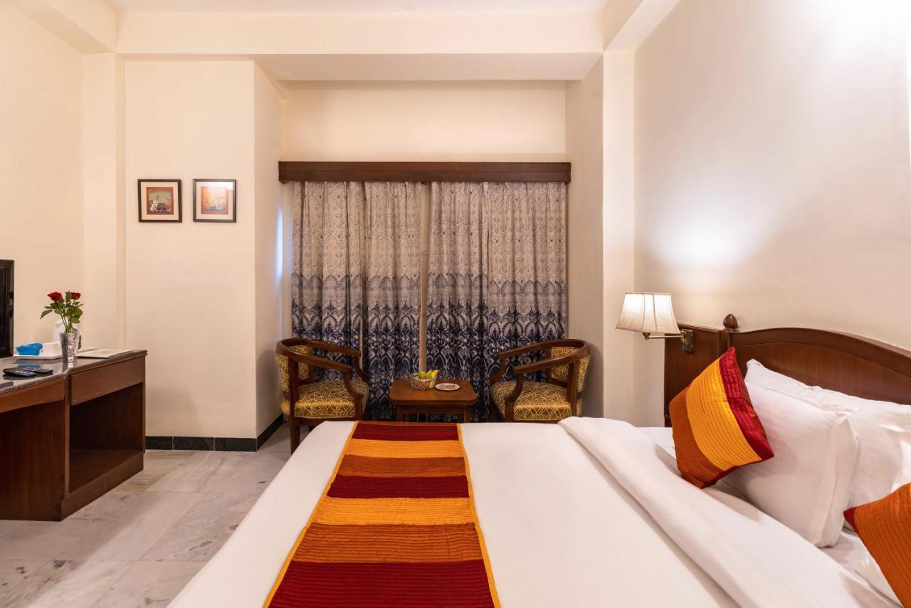 Sarovar - Lake Facing Boutique Hotel On Lake Pichola Udaipur Bagian luar foto