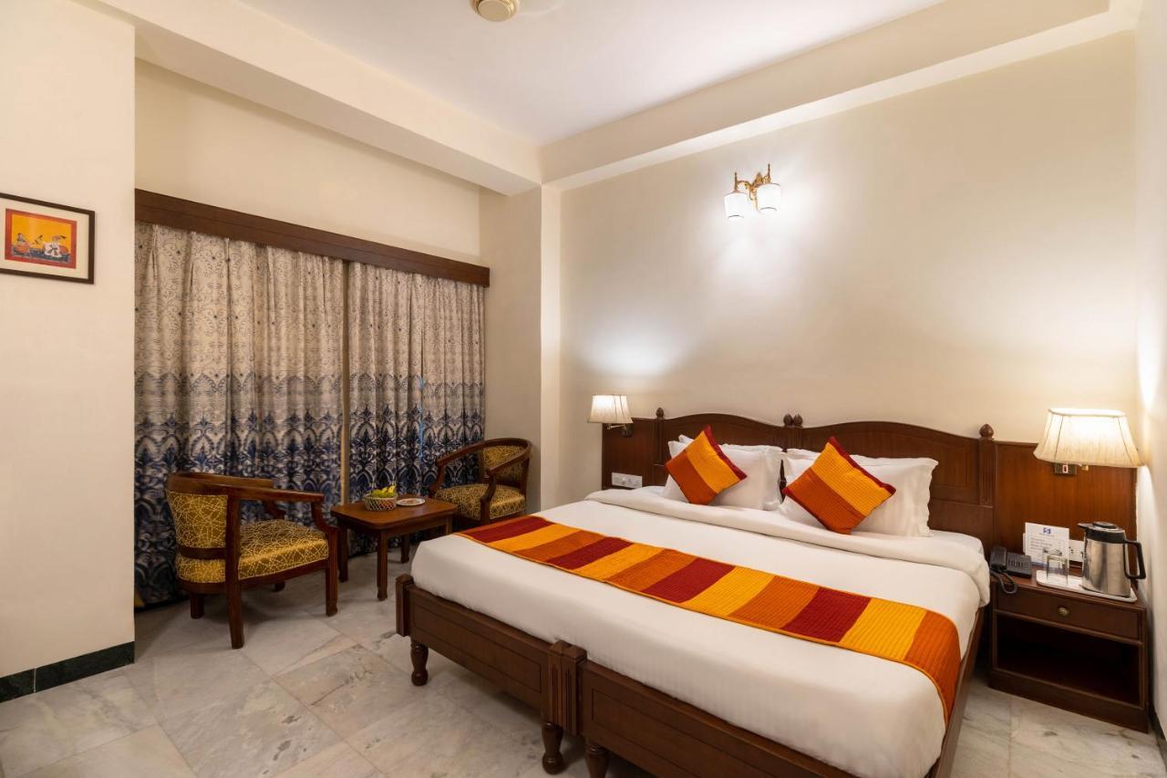 Sarovar - Lake Facing Boutique Hotel On Lake Pichola Udaipur Bagian luar foto