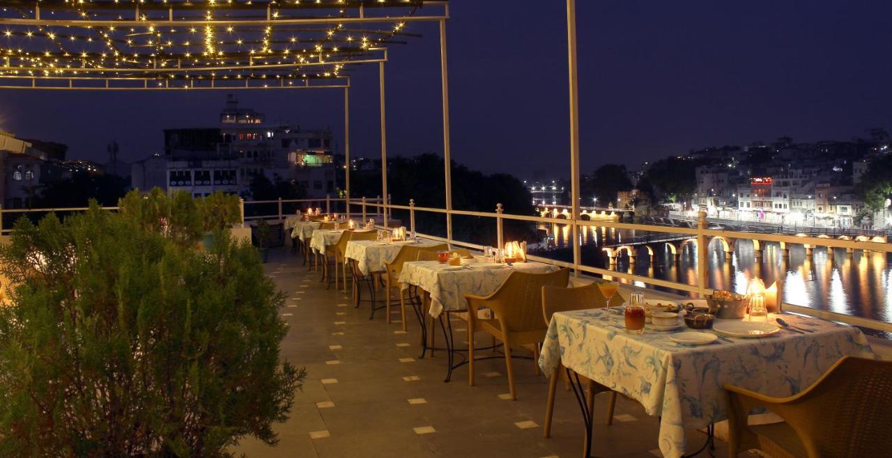 Sarovar - Lake Facing Boutique Hotel On Lake Pichola Udaipur Bagian luar foto